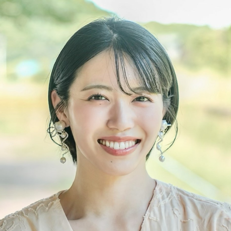 赤坂麻凪